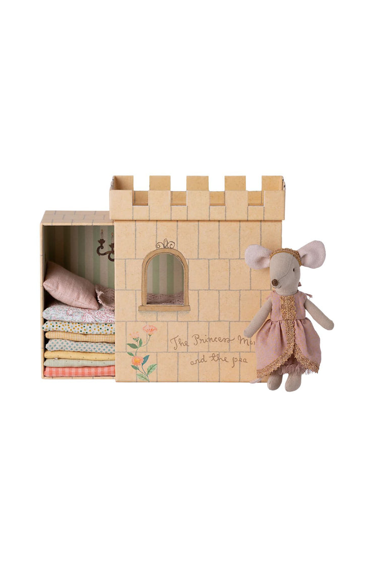 Princess and the Pea Mouse: Enchanting Dollhouse Tale