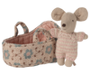 Baby mouse in carry cot - Rose