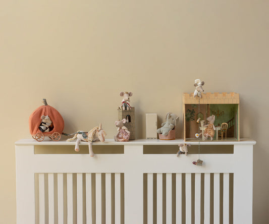 Unicorn, Small