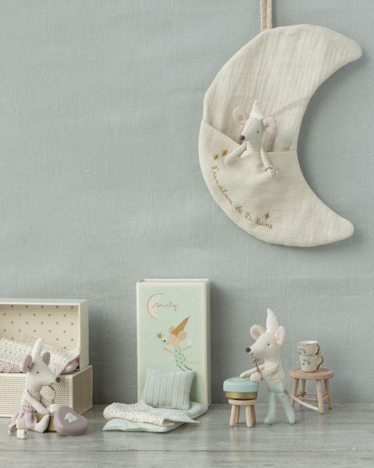 Delightful Maileg Moon, L'aventure de la lune: Essential Dollhouse Decor