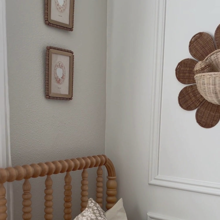 Charming Rattan Daisy Wall Basket: Decorative and Functional Storage